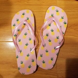 NEW Pink🍍Pineapple Slippers Sandals
